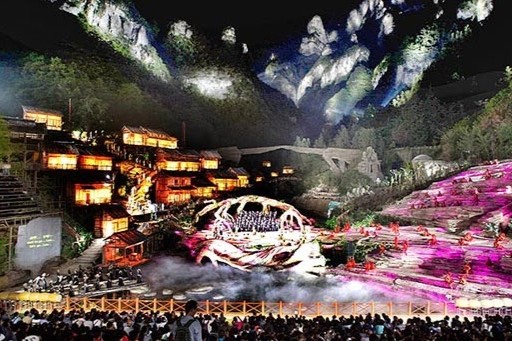 Dreamscape China: Avatar Peaks, Mini Venice & Furong Falls 5D4N Charter 2026